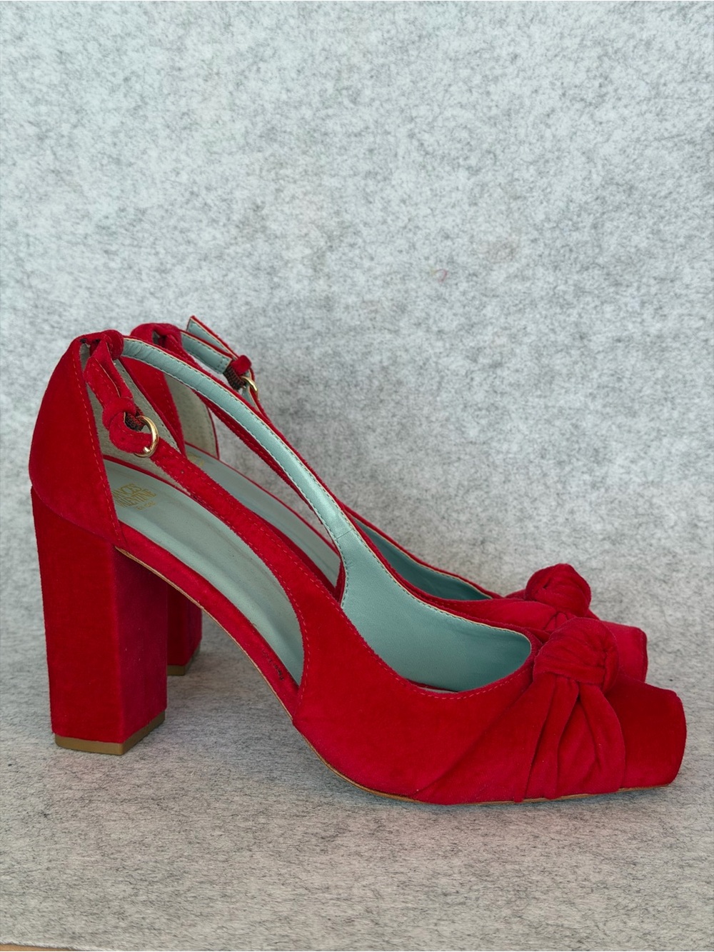 •2 Frances Valentine Retro Pump Red Velvet Size 9 - Picture 2 of 14